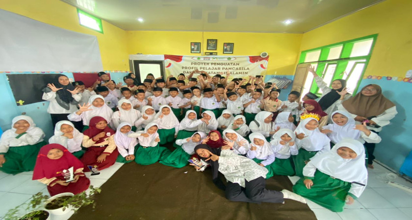 Penganugerahan Duta Siswa MI Unggulan Miftakhul Hikmah Tahun 2025