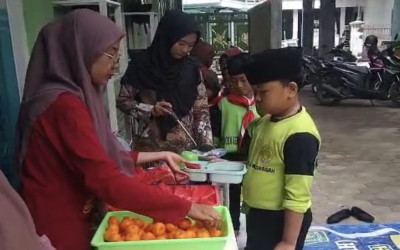 Jum’at Sehat Meriahkan Class Meeting MI Unggulan Miftakhul Hikmah